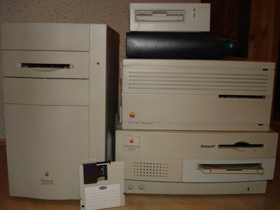 Des MAC's et des périphériques externes.