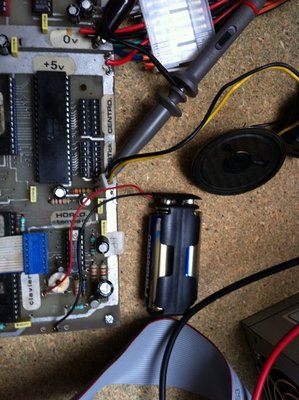 IMG_0189.jpg (69.58 Kio) Vu 22282 fois La batterie ... 2 piles 1,5V