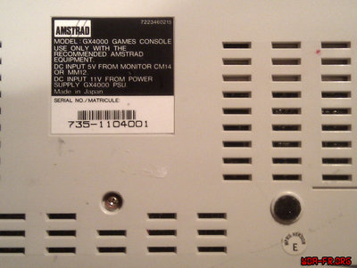 Console Amstrad GX4000 - Version E (Vignette "E" blanche. P/N : non renseigné encore...)