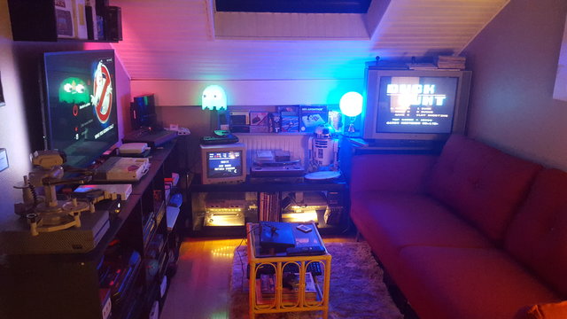 retroroom.jpg