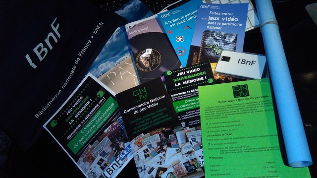 Lot de goodies et brochures BnF / CNJV.