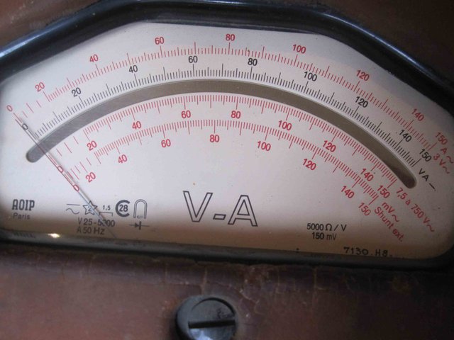 AOIP V-A cadran.JPG