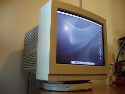 Apple Multiple Scan 17".